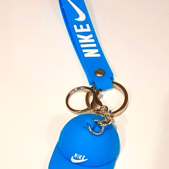 Nike Blue Cap Keychain New - Picture 2 of 3